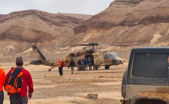 צה״ל חילץ עשרות אזרחים משטפונות בדרום