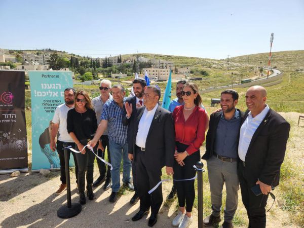 פרטנר והוט מובייל משיקות אתר דור 5 בהר חומה