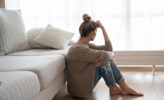 הוא כל הזמן מוציא אותי אישה רעה"