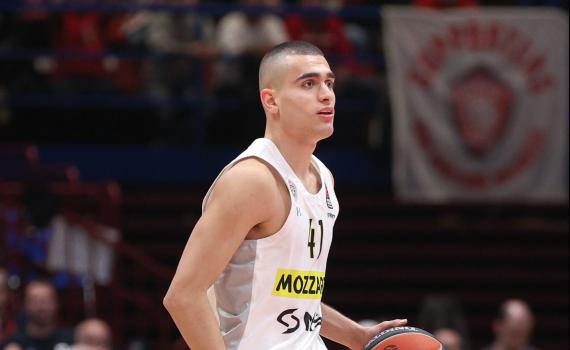 גאווה: ים מדר ציין את יום השואה בדרך מיוחדת