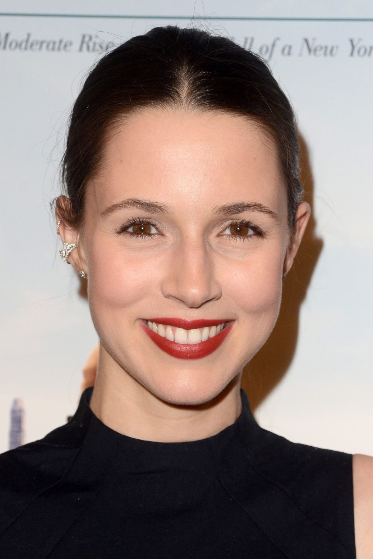 הבלונדה בדרך: כוכבת "הפיג'מות" חוזרת למקורות