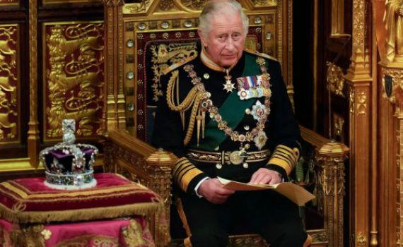 מי נעדר ומה עשה הרב? טקס הכתרת המלך צ'ארלס