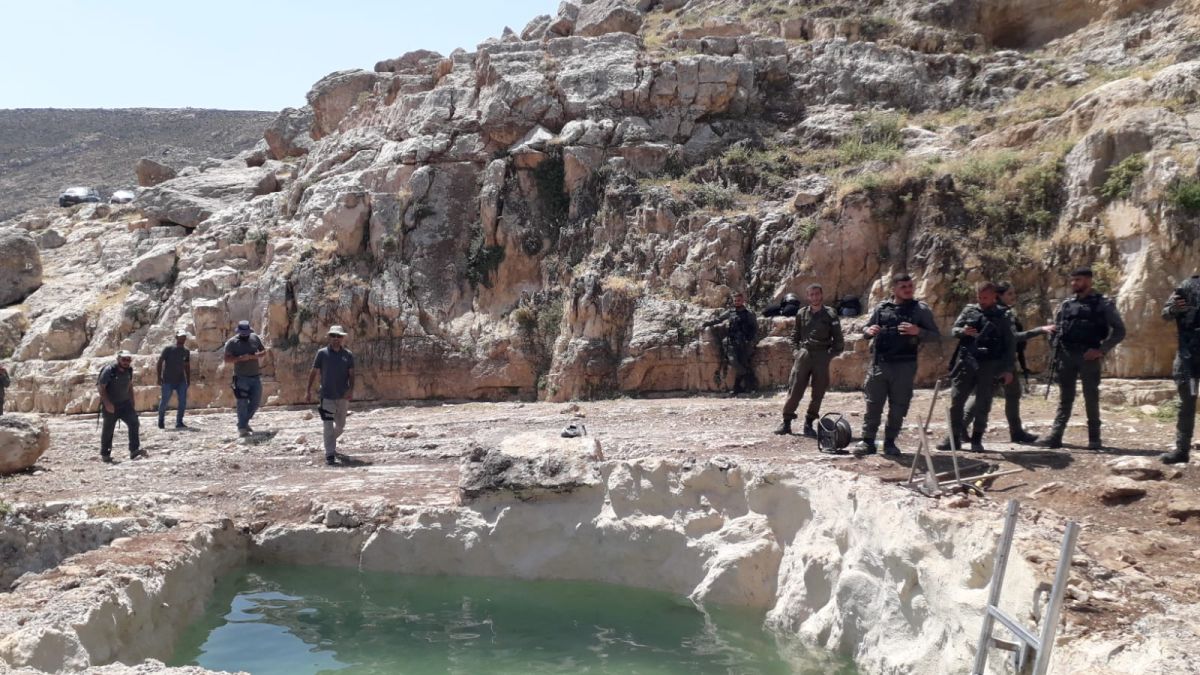 במקום חאן אל אחמר: המנהל האזרחי הרס מעיין