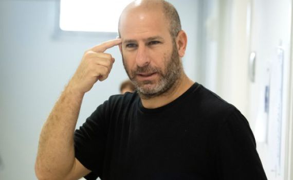 חנוך דאום תוקף: טרול שמתמחה בחילול ה'