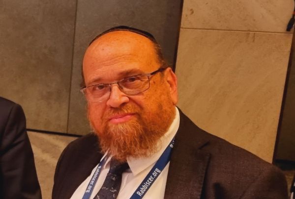 הלם בתקשורת החרדית: העיתונאי יצחק נחשוני הלך לעולמו