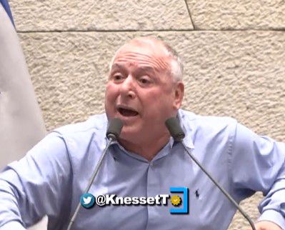 דודי אמסלם: "שחצן ואלים; עוד תשב בבית הסוהר". צפו