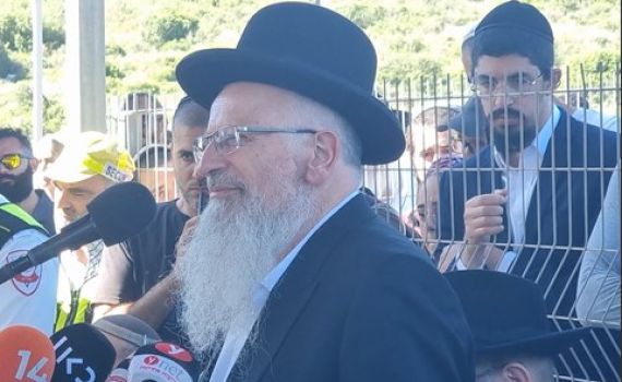 הרב שמואל אליהו: "מי שהרים עליך יד, הרים יד על בורא עולם"