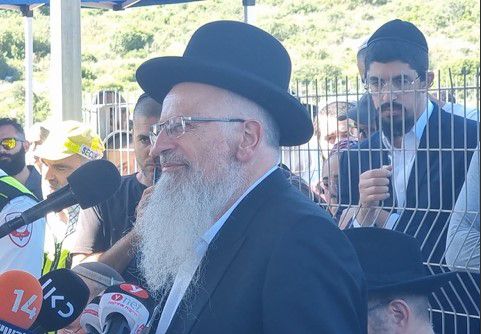 הרב שמואל אליהו: "מי שהרים עליך יד, הרים יד על בורא עולם"