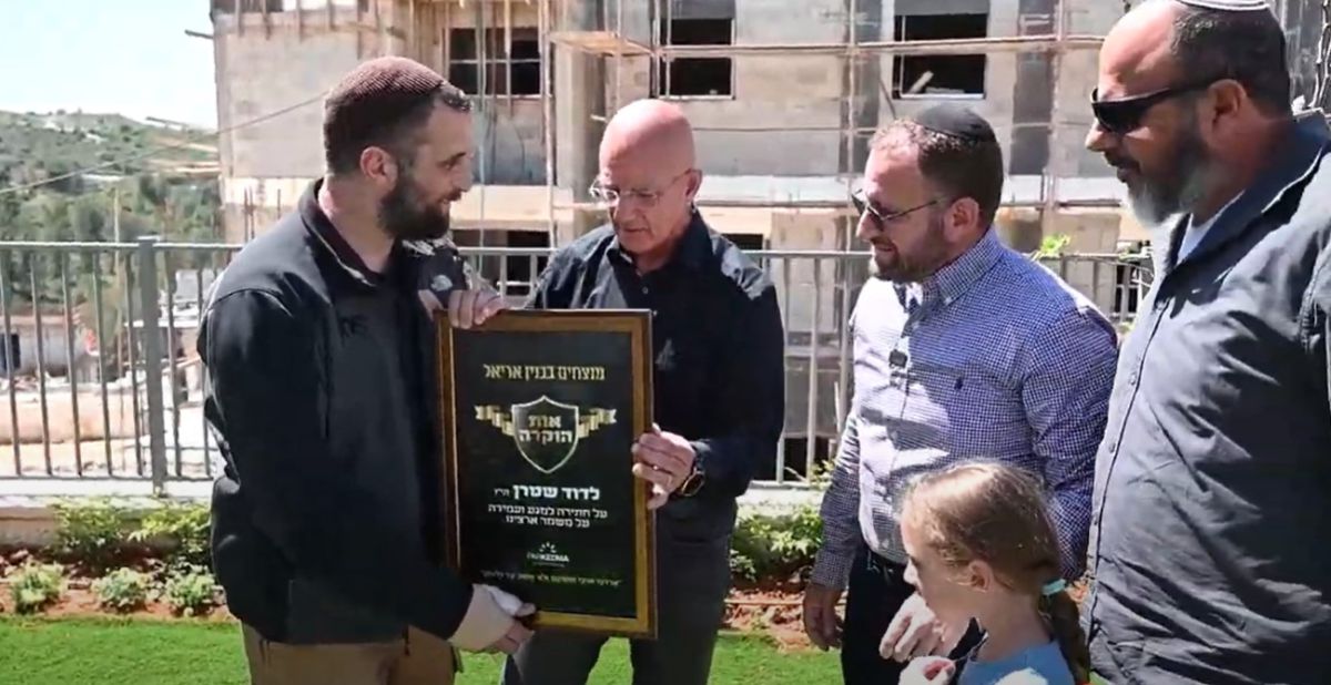 ניצול הפיגוע קבע מזוזה בפרויקט החדש באריאל