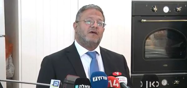 "אם אתה לא רוצה ממשלת ימין – תפטר אותנו"