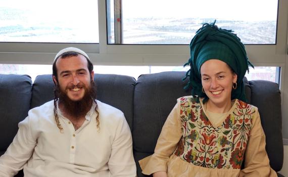 שנה וחצי אחרי רצח בעלה – אתיה דימנטמן התארסה