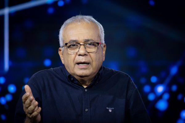 אחרי סירוב של שנים: אמנון לוי יתחרה בחברו הטוב