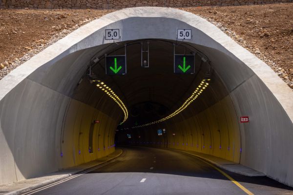 סוף לתופעה המעצבנת במנהרת כביש 16