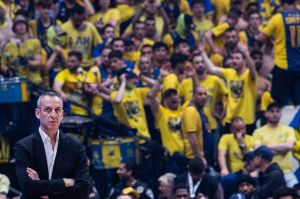 לילה דרמטי במכבי ת"א - 3 אוהדים נעצרו: אלו ההחלטות שהתקבלו