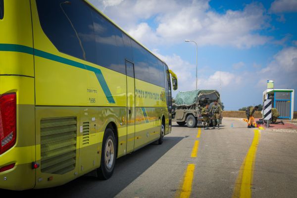 בלי אף רקטה: מאות משפחות מתפנות מהדרום
