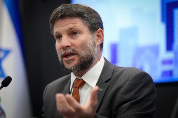 סמוטריץ': קורא לנתניהו וגנץ להקים ממשלה מיד