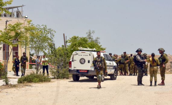 במהלך החג: מחבל חדר ליישוב ונתפס ליד בית כנסת