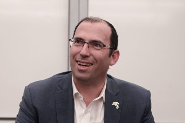 אחרי שנתיים: שמחה רוטמן מוריד עומס, אוהד טל יחליף אותו