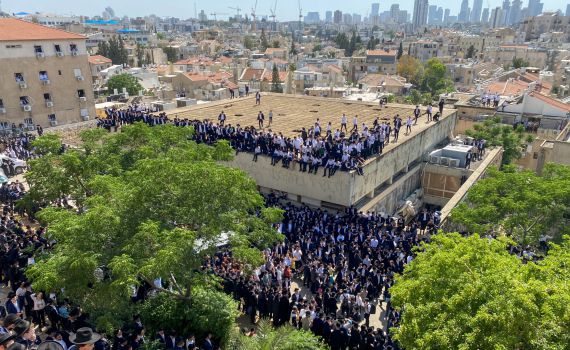 גלריה: מאות אלפים ליוו את הרב אדלשטיין זצ"ל