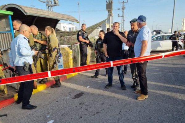 הפיגוע בחרמש: מצוד אחר המחבל שירה מרכב חולף