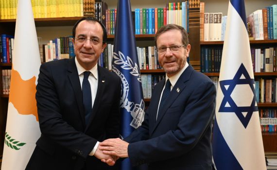 הרצוג לנשיא קפריסין: "סמל לתמיכה ולסולידריות"