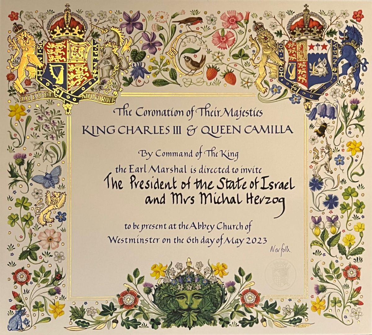 גלאם בריטי: זאת ההזמנה לטקס הכתרת צ'ארלס