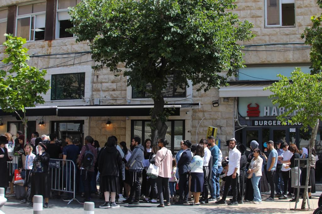 "רפורמת הדרכונים החלה": תורי ענק ברשות האוכלוסין