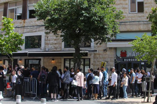 "רפורמת הדרכונים החלה": תורי ענק ברשות האוכלוסין