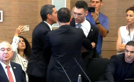 מהומה בוועדה: ח"כ סולק וסירב לצאת מהדיון