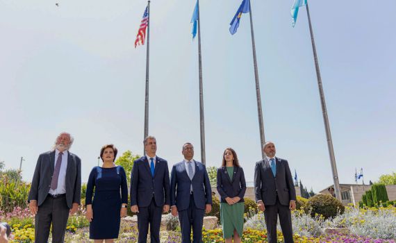 אלי כהן: היעד הוא 3 שגרירויות בירושלים השנה