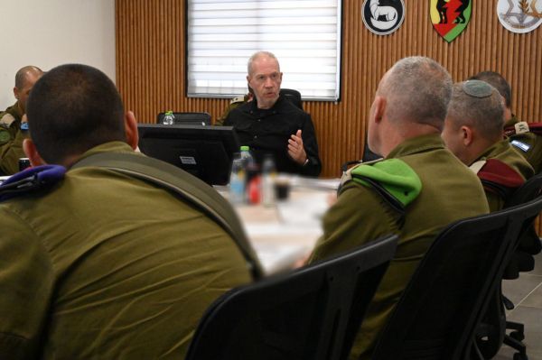 גלנט ביקר בעוטף עזה: "המשימות בוצעו בהצלחה"