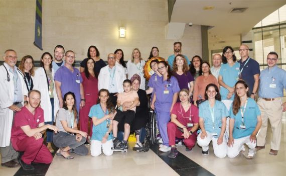 אחרי חודש: בני משפחת דומונוביץ' שוחררו מביה"ח