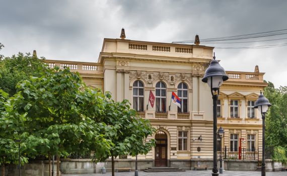 טבח בסרביה: בן 14 ירה למוות ב-8 תלמידים ומאבטח