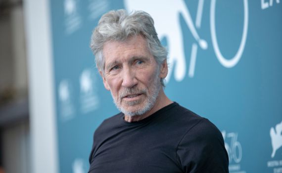 דגל ישראל על הבמה: מחאה בהופעה של רוג'ר ווטרס