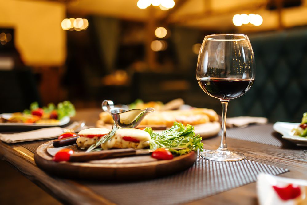 בצל חשד להרעלת מזון: נסגרה מסעדת יוקרה בת"א