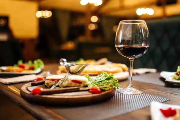 בצל חשד להרעלת מזון: נסגרה מסעדת יוקרה בת"א