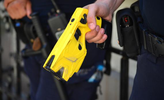 אוסטרליה: נקבע מותה של בת ה-95 שחושמלה בטייזר