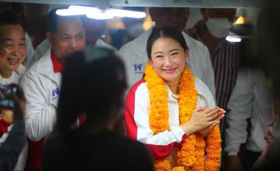 שבועיים לפני הבחירות: המועמדת המובילה ילדה בן