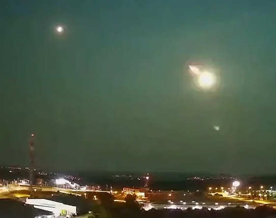 אות משמיים: מטאור התפוצץ מעל שמי צ'כיה