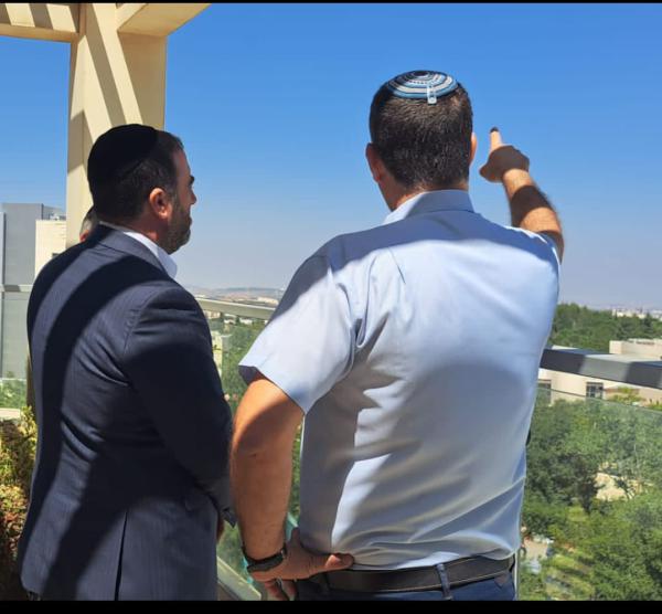 שר הבריאות: "להכשיר יותר סטודנטים לרפואה"