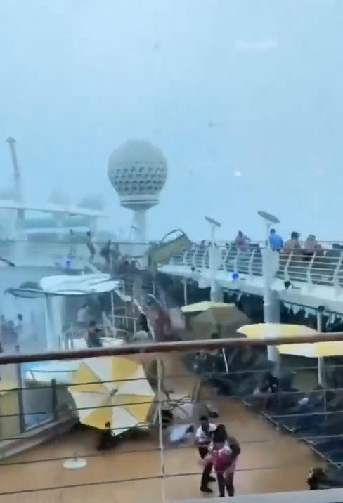 פלורידה: שייט התענוגות הפך לסיוט. צפו