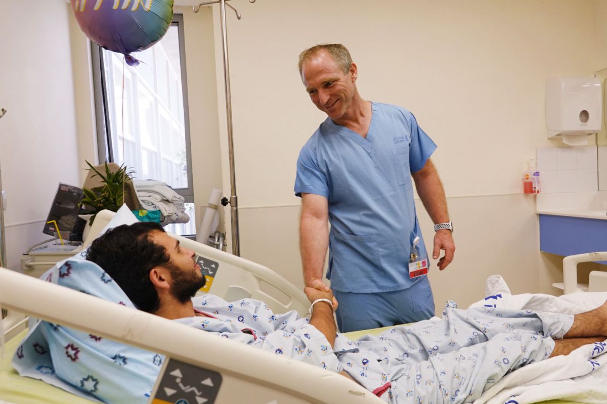 הפצוע הקשה מהפיגוע בעלי שוחרר לביתו