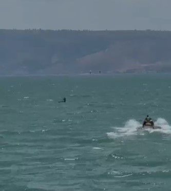 צפו: שתי צעירות נסחפו בכנרת ולא מצליחות לחזור לחוף