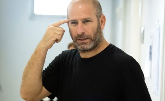 חנוך דאום קיבל בקשה מוזרה מגולש; כך הוא הגיב