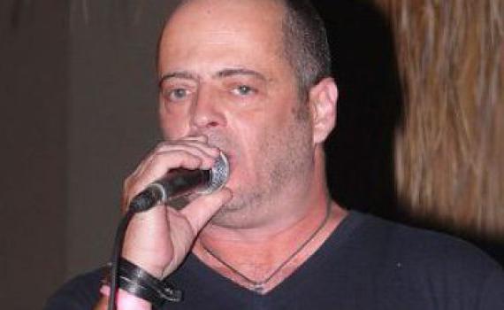 הזמר הוותיק על מצבו הרפואי: המצב לא טוב; עדיין נלחם