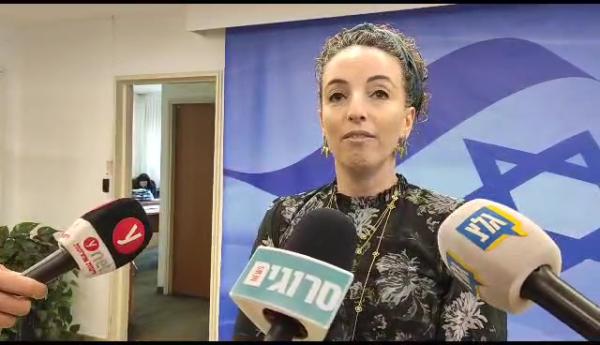 "פגיעה קשה": סילמן נגד עיכוב פיילוט הרחצה הנפרדת