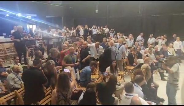 מפגינים פוצצו את הנאום של ברקת; אמיר השכל נעצר