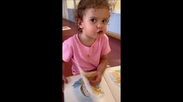 מתיקות: הבת של קורין גדעון מתכוננת לשבוע הספר | צפו