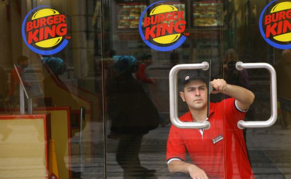 לשרוף את החברים: הקמפיין הגאוני שנתן שיעור לחיים