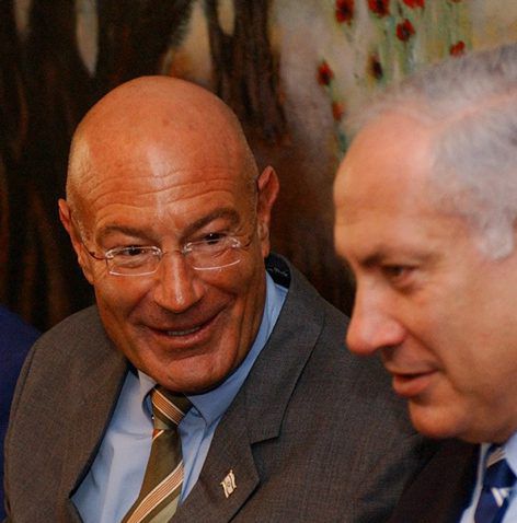 היישר מאנגליה: מילצ'ן יעיד לראשונה במשפט נתניהו